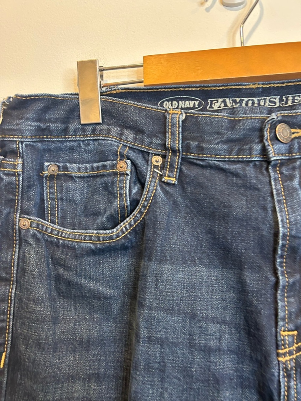 Old Navy Men’s Slim Straight Dark Wash Jeans blue - Picture 2 of 6